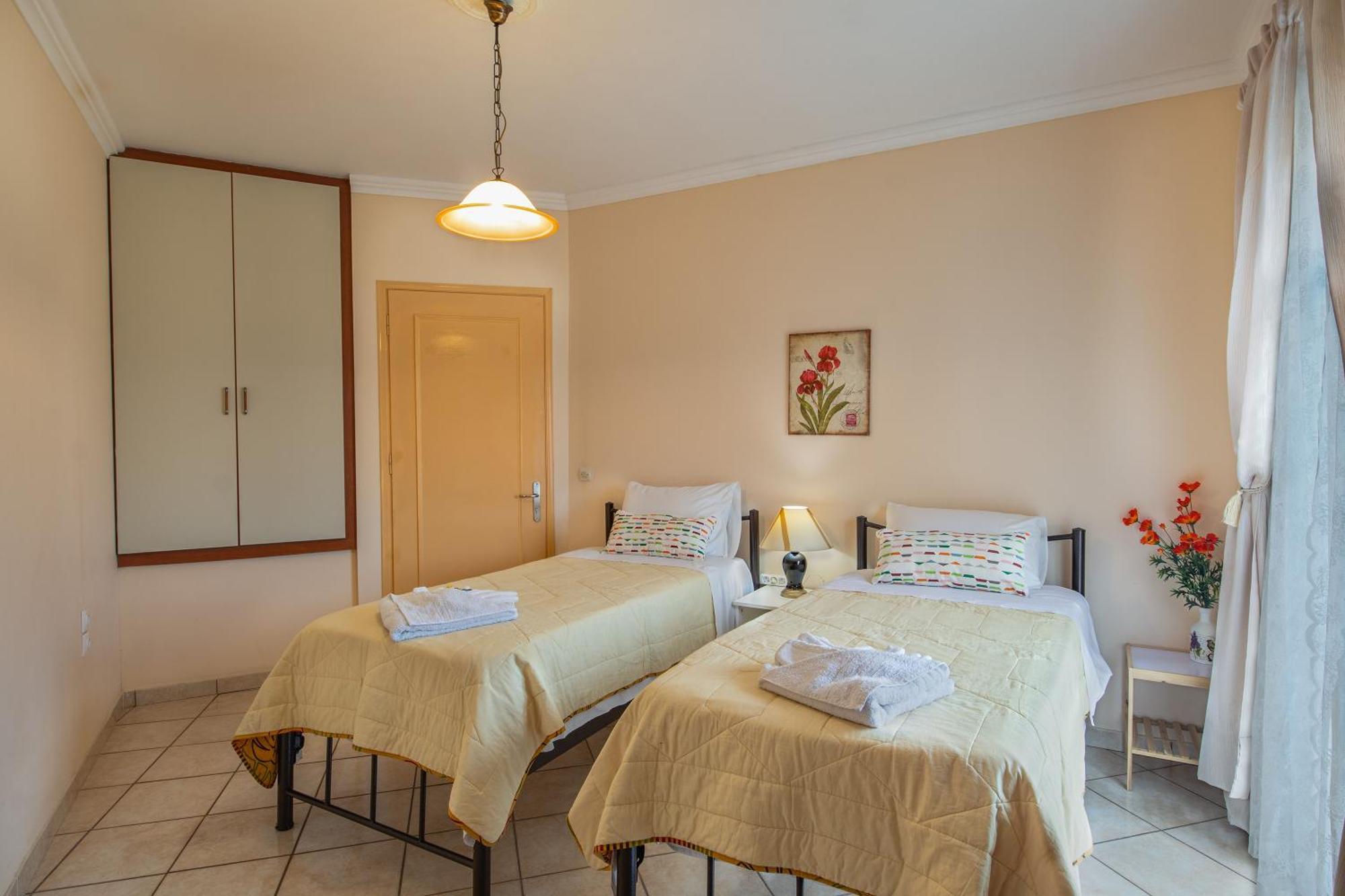 House Of Velenia - 2 Bedroom Apartment Near Old Town, Airport And Bus Station Corfu  Exterior foto