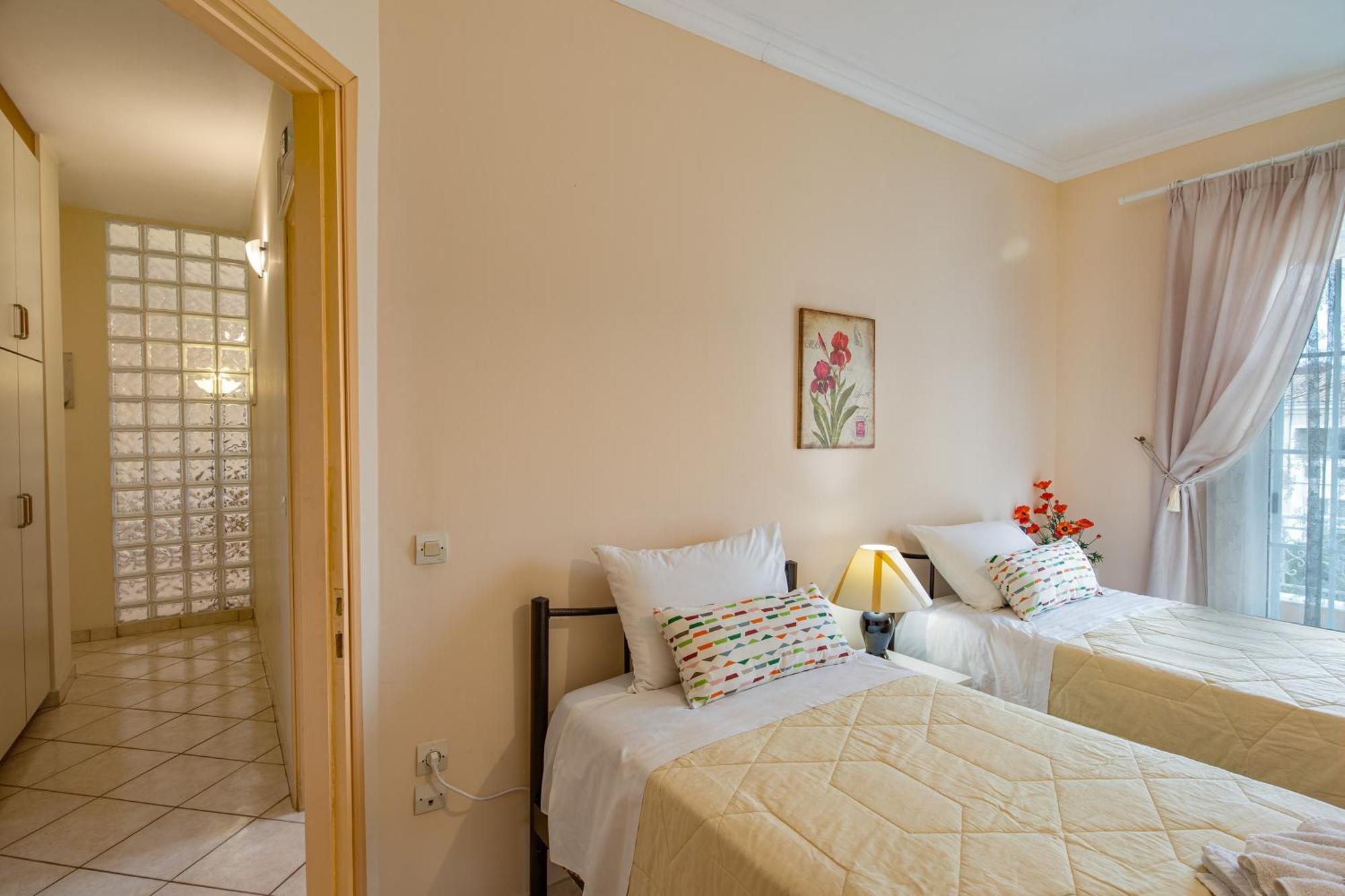 House Of Velenia - 2 Bedroom Apartment Near Old Town, Airport And Bus Station Corfu  Exterior foto